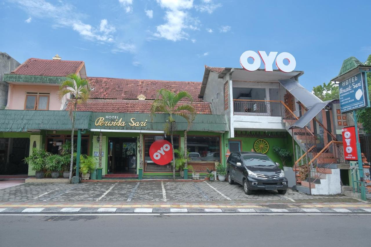 Oyo 585 Hotel Perwita Sari Yogyakarta Exterior foto