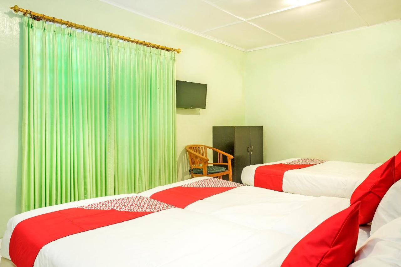 Oyo 585 Hotel Perwita Sari Yogyakarta Exterior foto