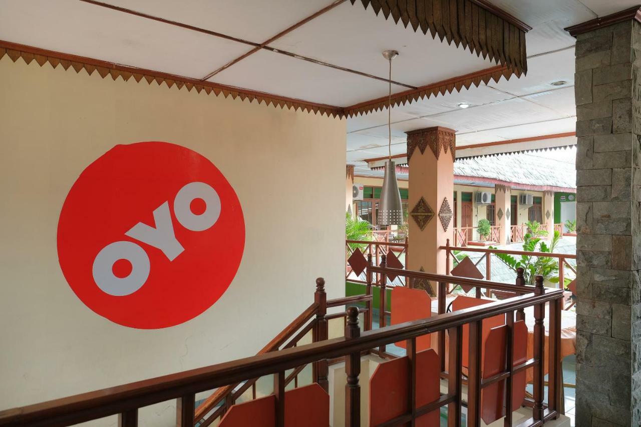 Oyo 585 Hotel Perwita Sari Yogyakarta Exterior foto