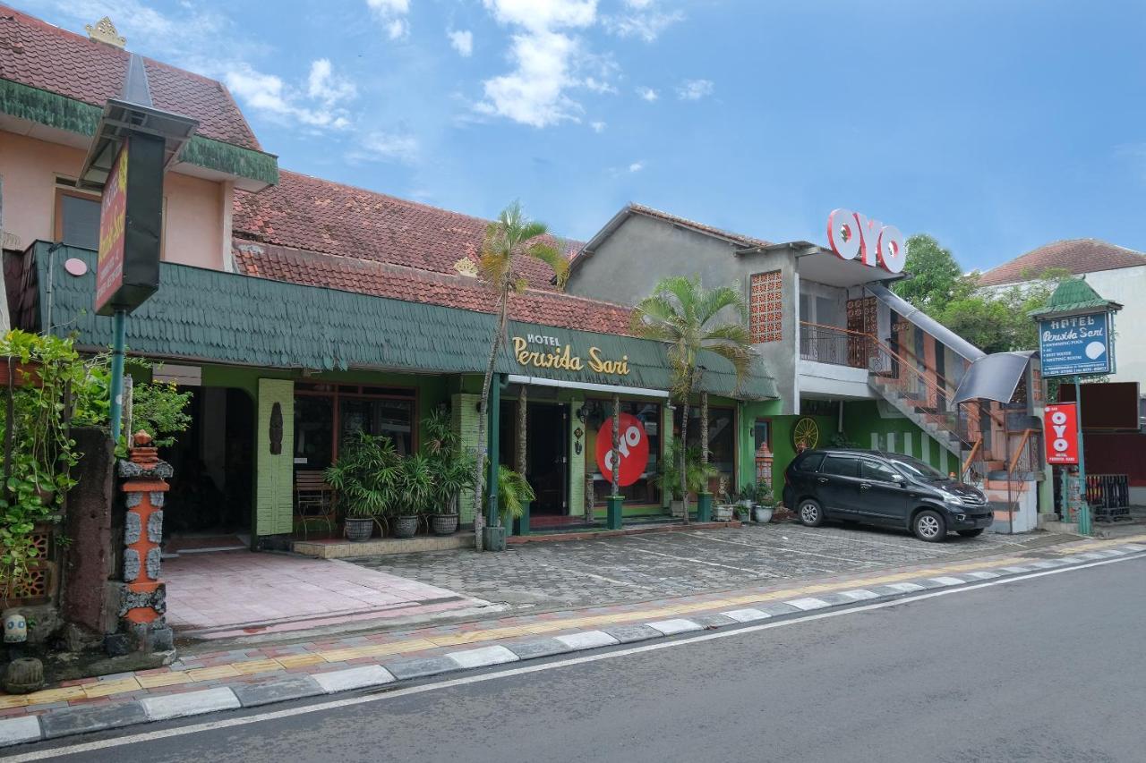 Oyo 585 Hotel Perwita Sari Yogyakarta Exterior foto
